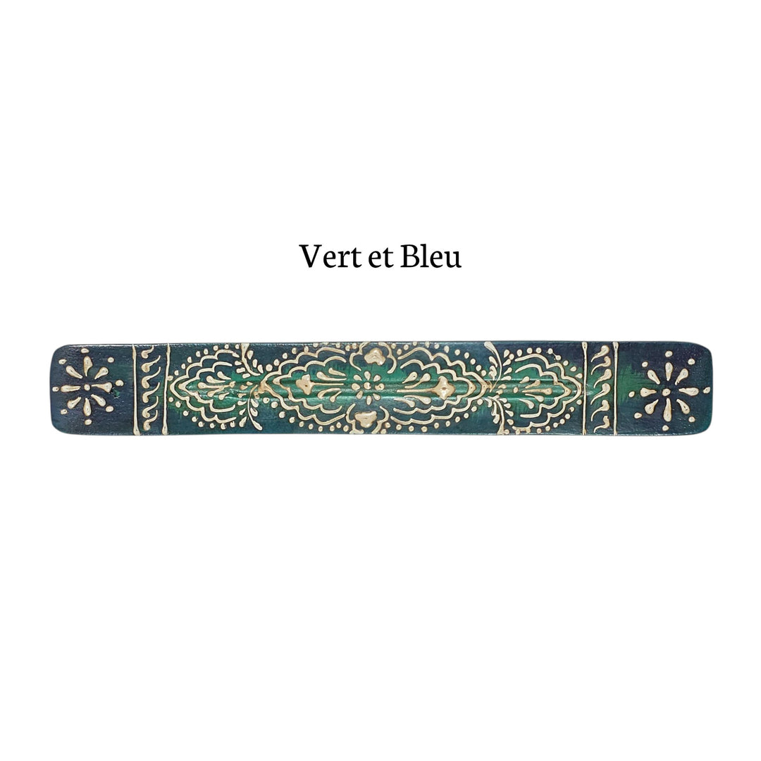 Porte-encens en bois, motifs floraux, teintes vert et bleu, énergie d’harmonie et de communication.