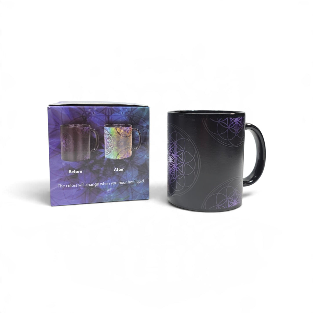 Tasse Fleur de Vie à changement de couleur, idéale pour savourer un café, un thé ou une boisson chaude.